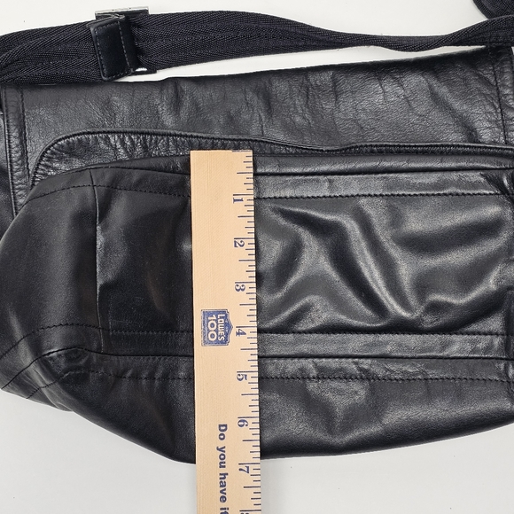 Cole Haan Black Soft Leather Messenger Bag, Snap Button Closure, EUC - Picture 13 of 13